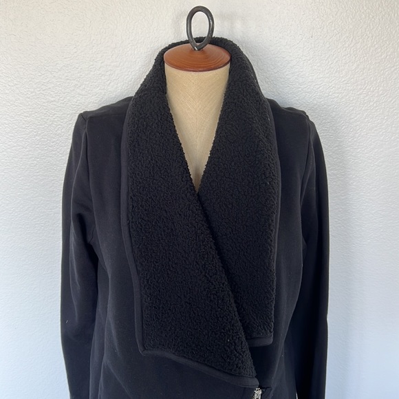 Blank NYC Asymmetrical Zip Up Sweatshirt Fleece - Picture 10 of 11